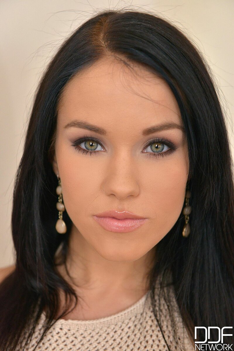 Александра, 23 года, 3 размер груди